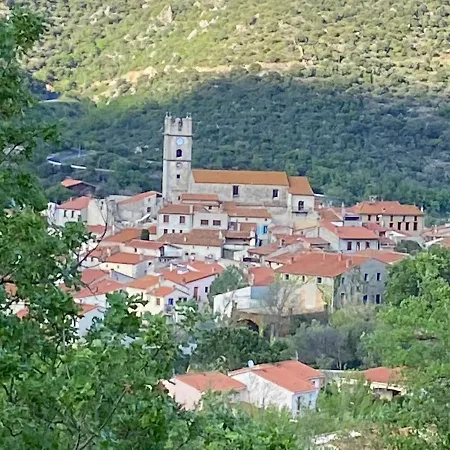 Maison De Famille